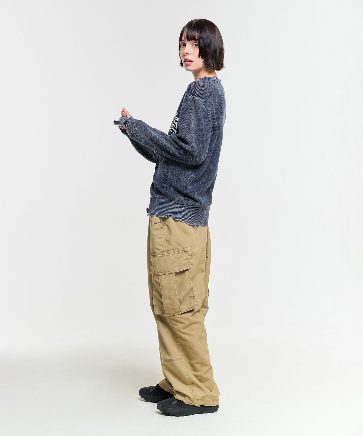 에이카화이트(AECA) WASHED DESTROYED CARDIGAN-NAVY