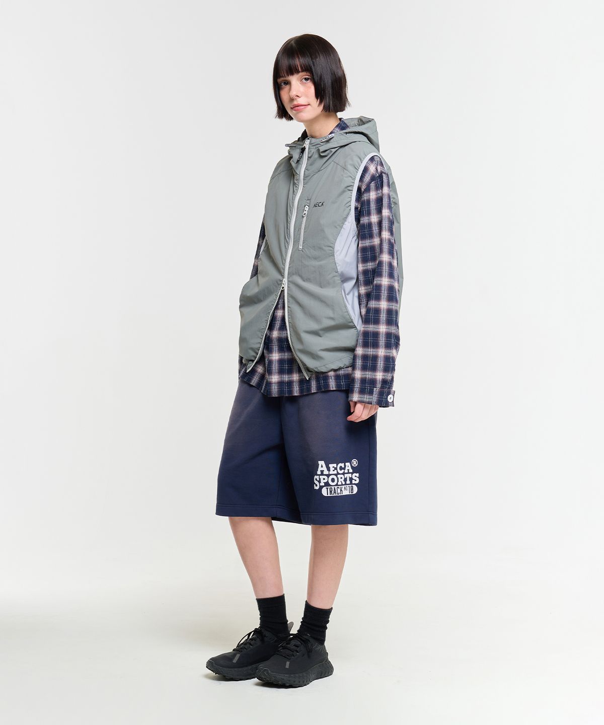 에이카화이트(AECA) NYLON HOODED VEST-GREY