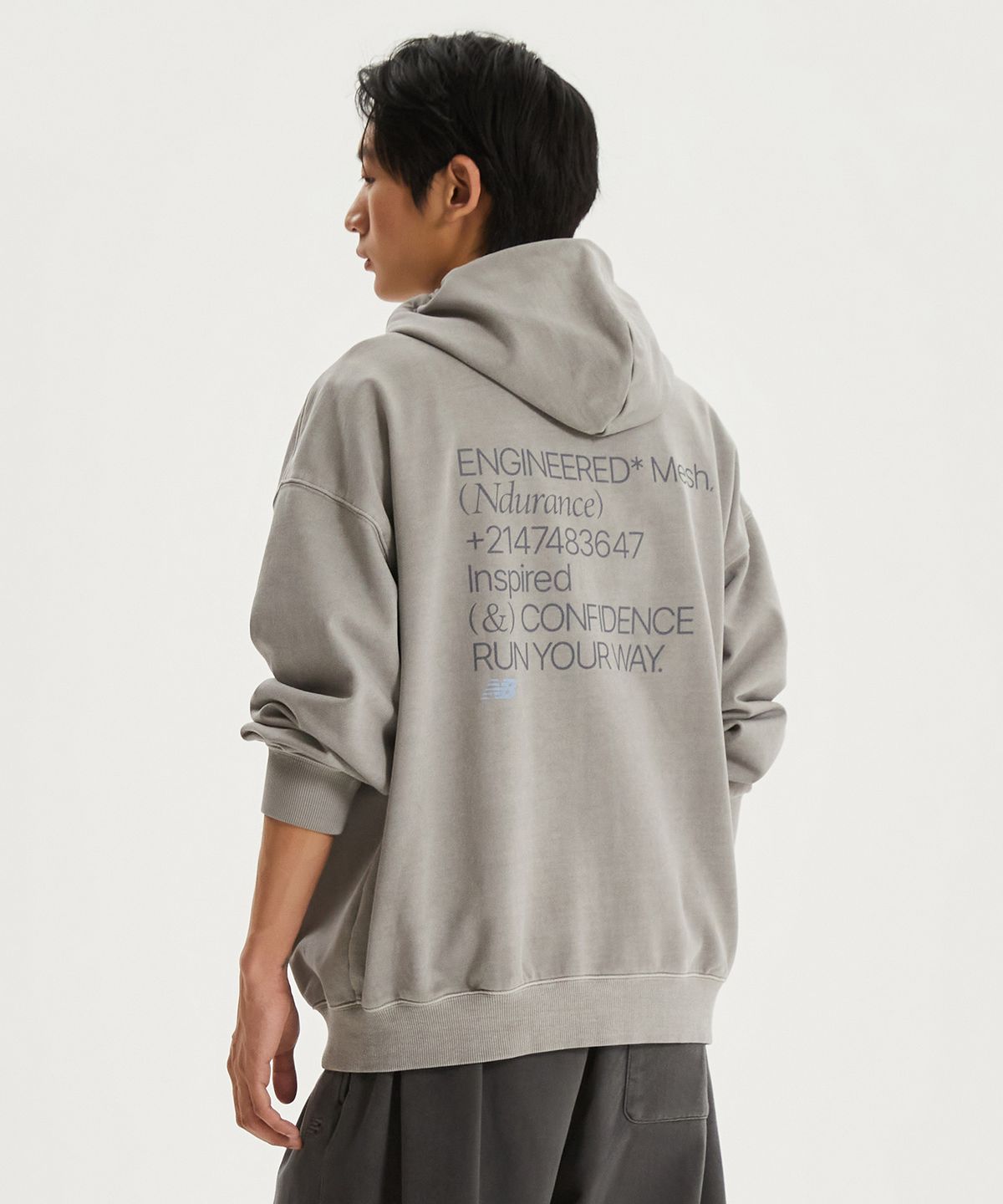 뉴발란스(NEW BALANCE) NBMDG11223 / UNI Ndurance 레터링 워시드 논기모 후드집업 (ASH GRAY)