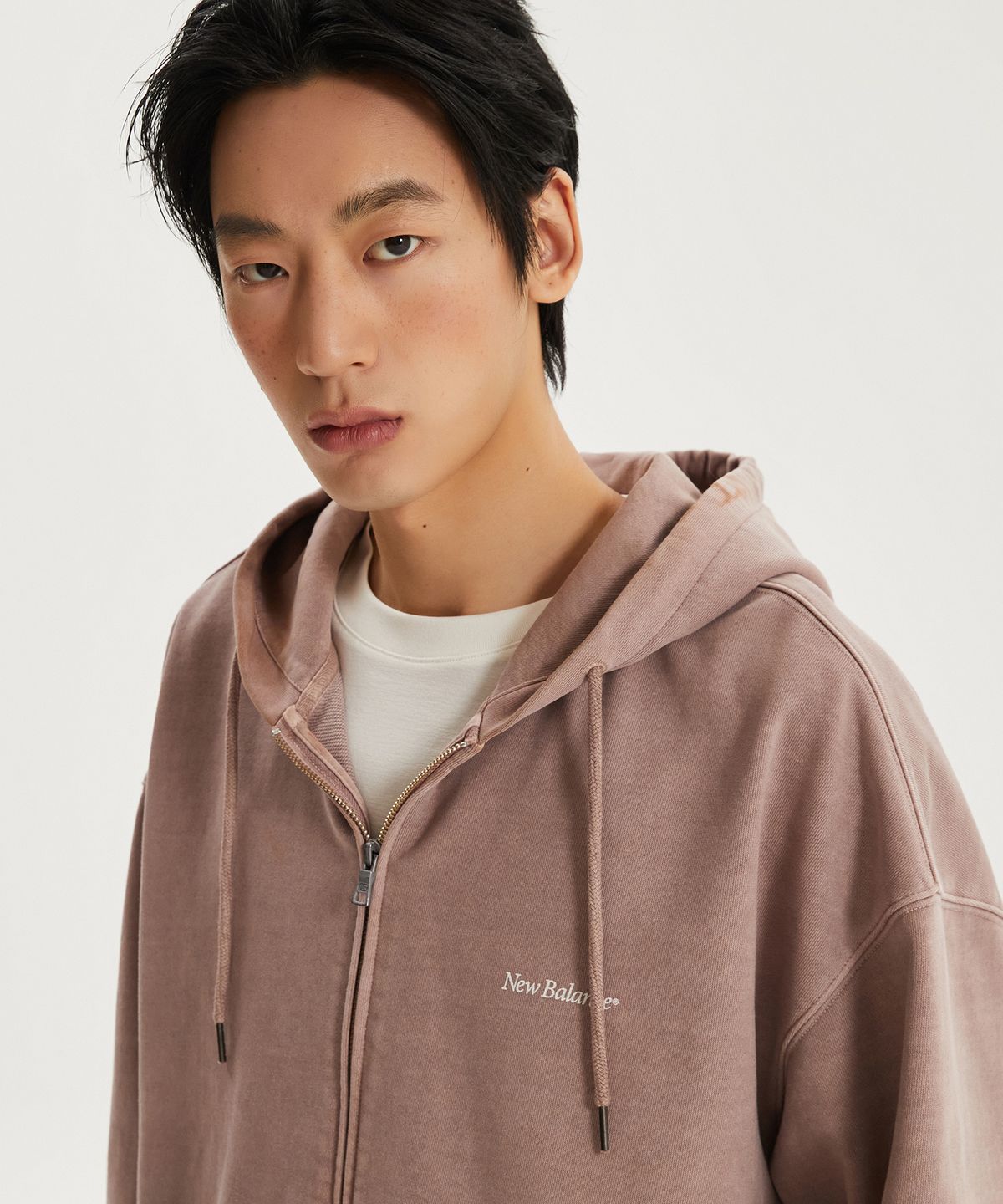 뉴발란스(NEW BALANCE) NBMDG11223 / UNI Ndurance 레터링 워시드 논기모 후드집업 (GRAY PINK)
