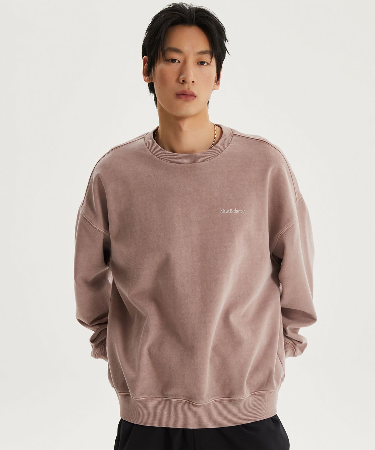 뉴발란스(NEW BALANCE) NBNCG11233 / UNI Ndurance 레터링 워시드 논기모 맨투맨 (GRAY PINK)