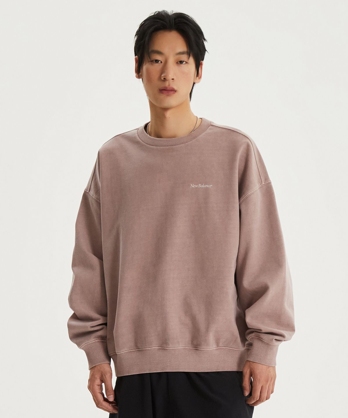 뉴발란스(NEW BALANCE) NBNCG11233 / UNI Ndurance 레터링 워시드 논기모 맨투맨 (GRAY PINK)