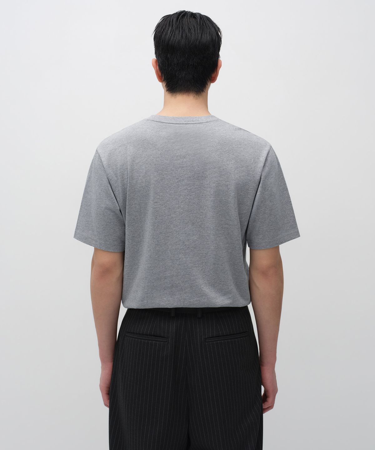 무신사 스탠다드(MUSINSA STANDARD) 레귤러 크루 넥 티셔츠 [미디엄 그레이]
