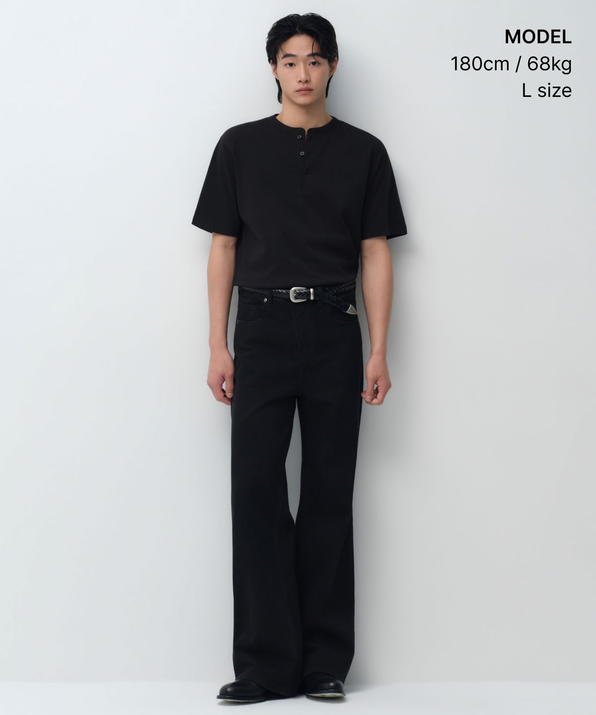 무신사 스탠다드(MUSINSA STANDARD) 헨리 넥 티셔츠 [블랙]