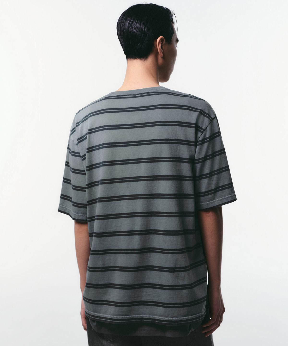 무신사 스탠다드(MUSINSA STANDARD) 프로스트 다이드 더블 스트라이프 티셔츠 [피콕 블루]