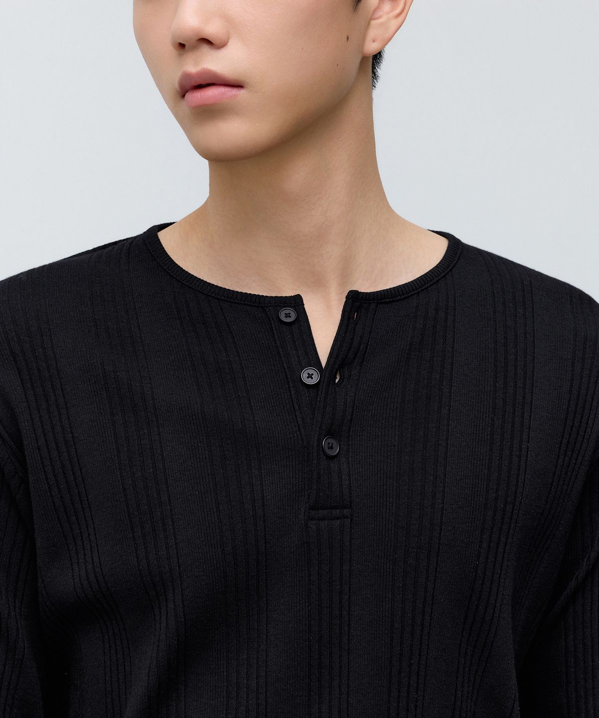 무신사 스탠다드(MUSINSA STANDARD) 멀티 리브드 헨리 넥 긴소매 티셔츠 [블랙]