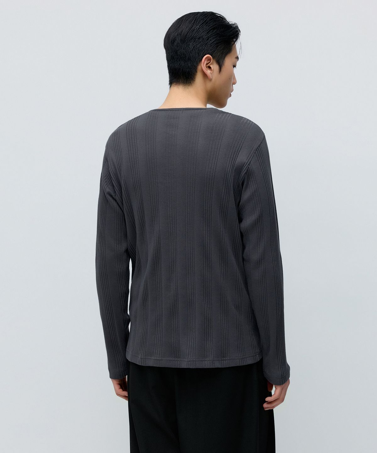 무신사 스탠다드(MUSINSA STANDARD) 멀티 리브드 헨리 넥 긴소매 티셔츠 [건메탈]
