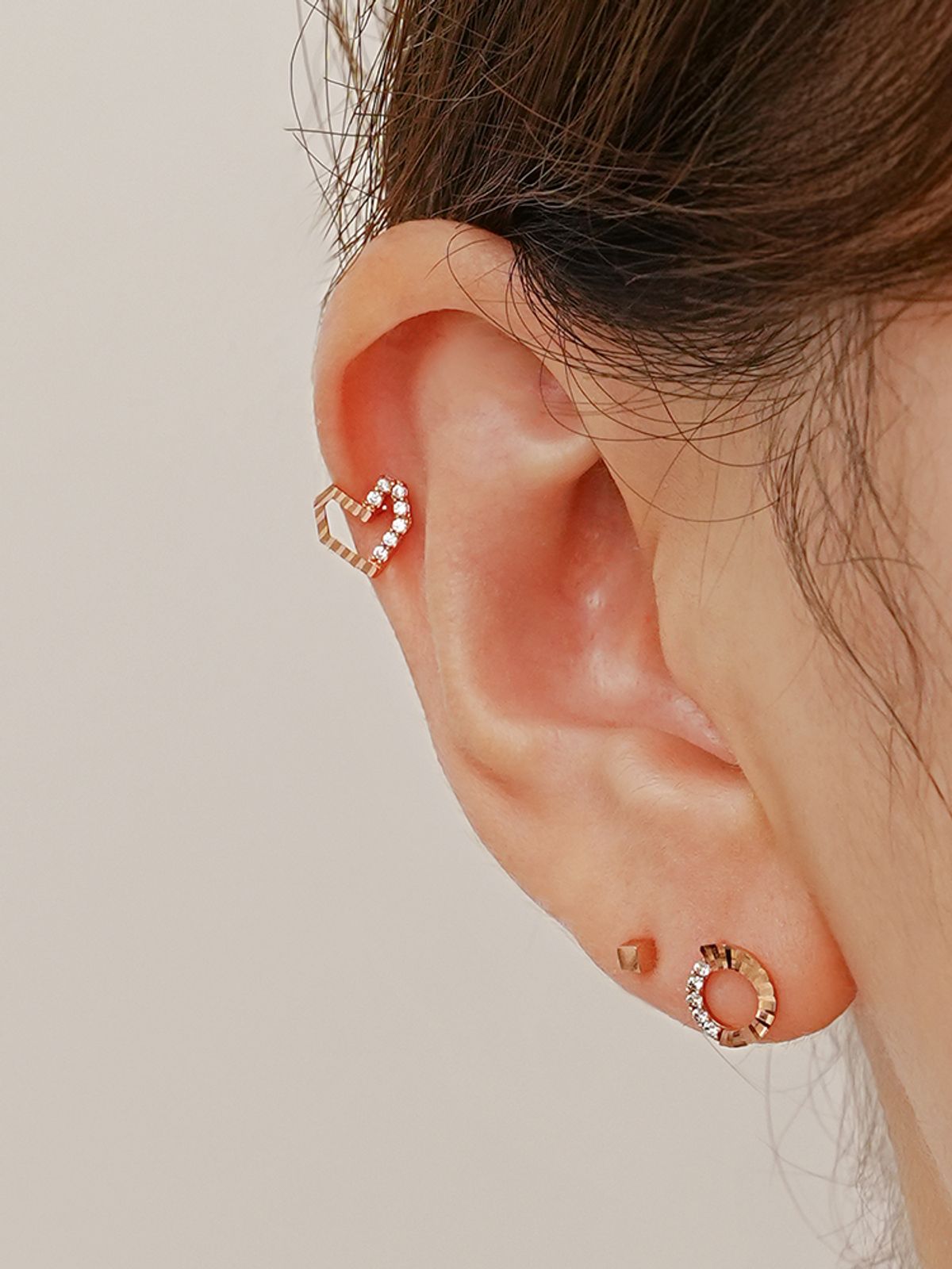 미니멀피어싱(MINIMALPIERCING) 14K 하프앤하프 하트 큐빅 피어싱 귀걸이