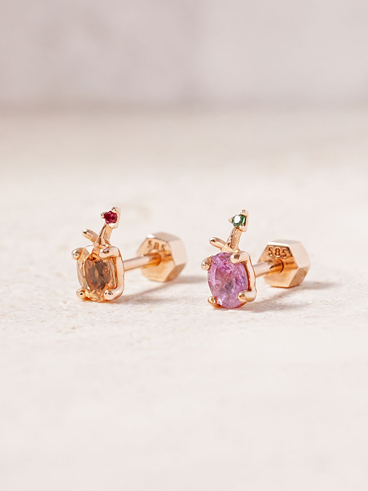 미니멀피어싱(MINIMALPIERCING) 14K 18K 컬러 사파이어 프루츠 피어싱 귀걸이