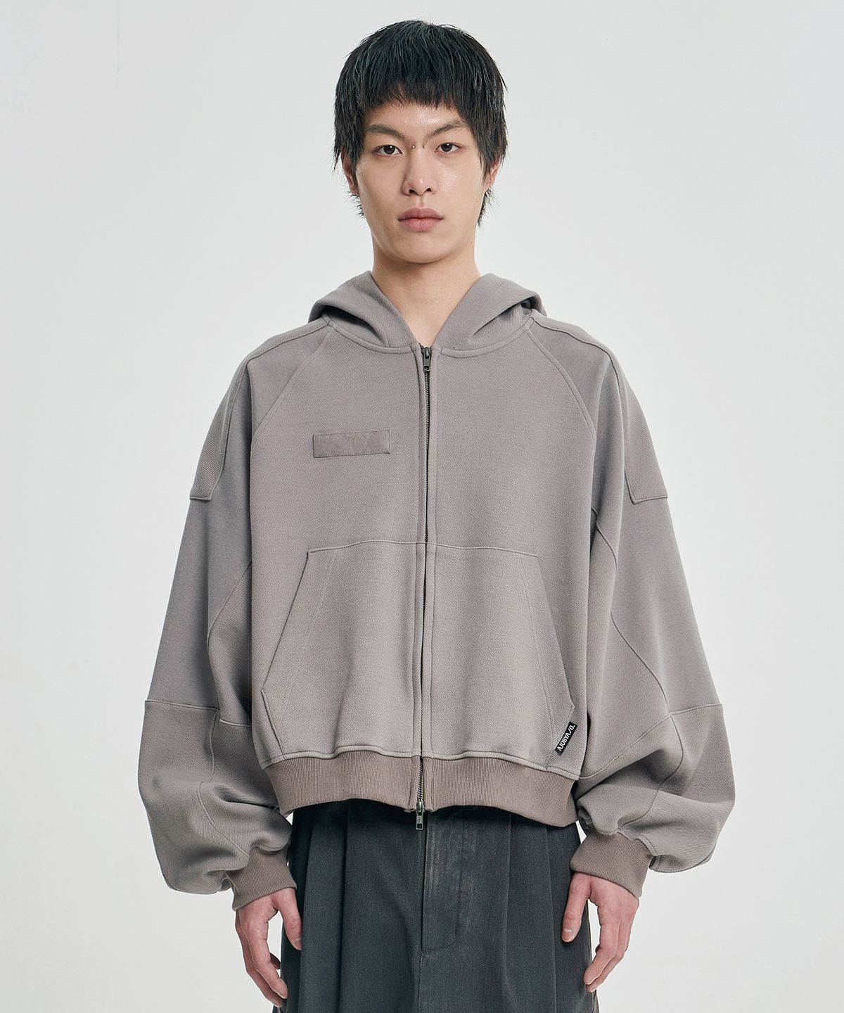 아조바이아조(AJOBYAJO) [POG:SERVICE x AJOBYAJO] Inside Out Panel Cropped Zip-Up Hoodie [GREY]