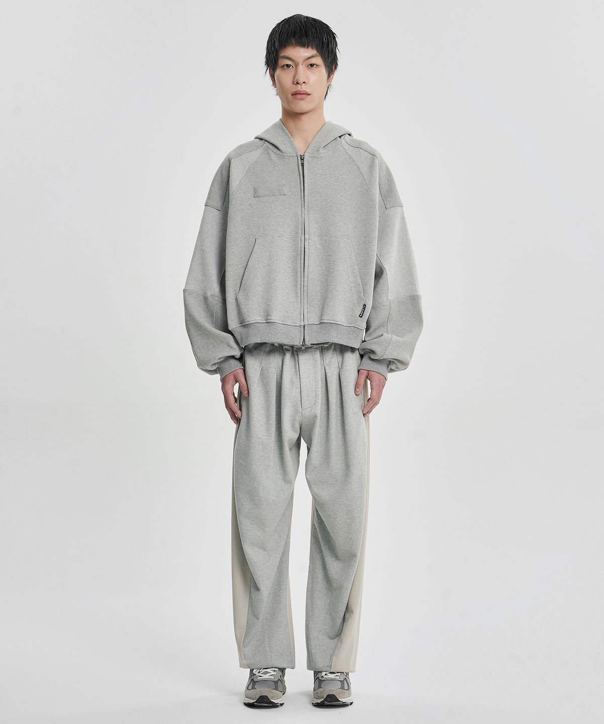 아조바이아조(AJOBYAJO) [POG:SERVICE x AJOBYAJO] Inside Out Panel Cropped Zip-Up Hoodie [MELANGE GREY]