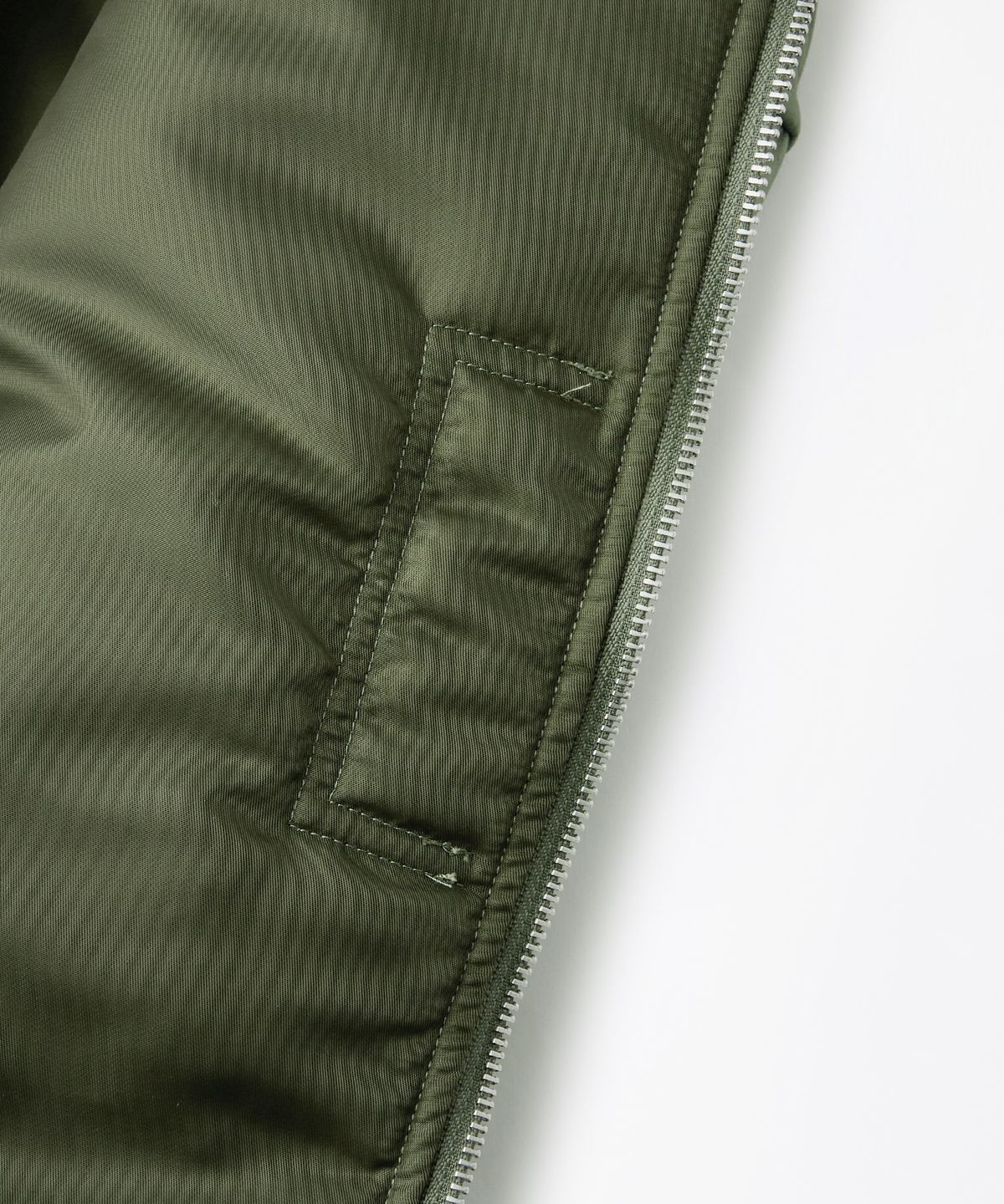 아웃스탠딩(OUTSTANDING) L-2B JACKET_OLIVE GREEN