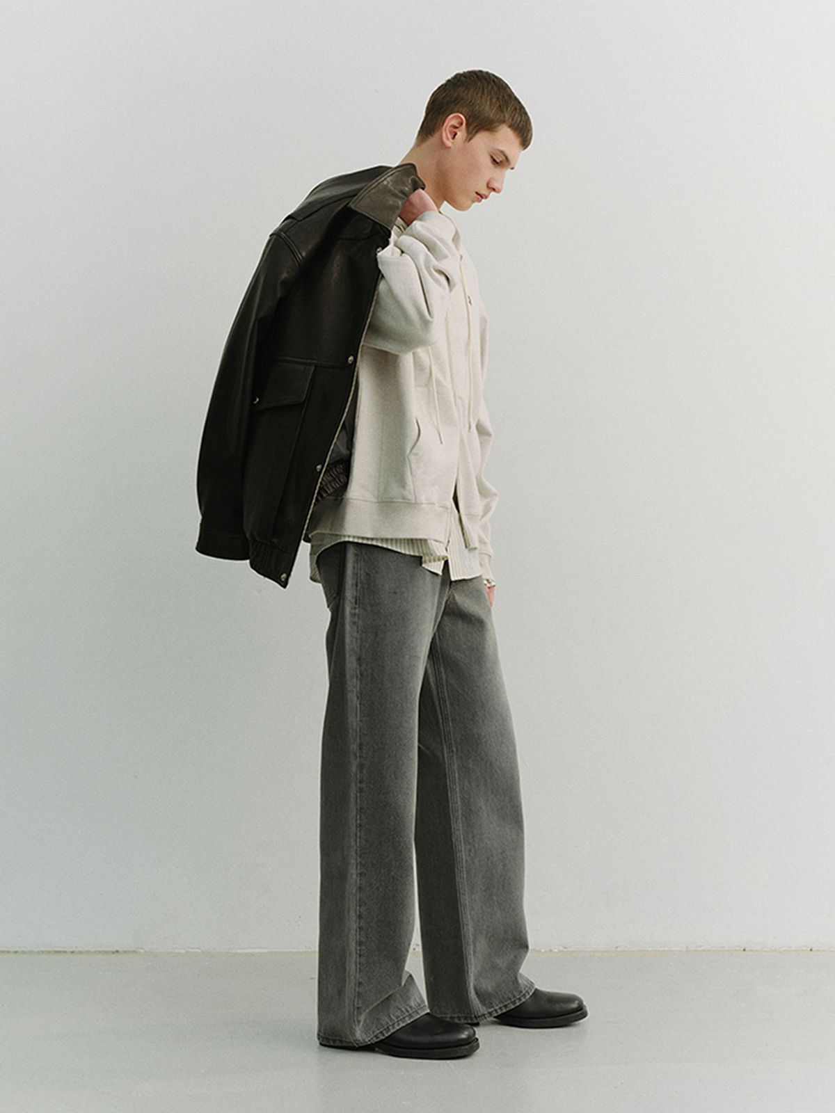 던스트 포 맨(DUNST FOR MEN) LOW RISE WIDE JEANS_UDPA6A308_GREY