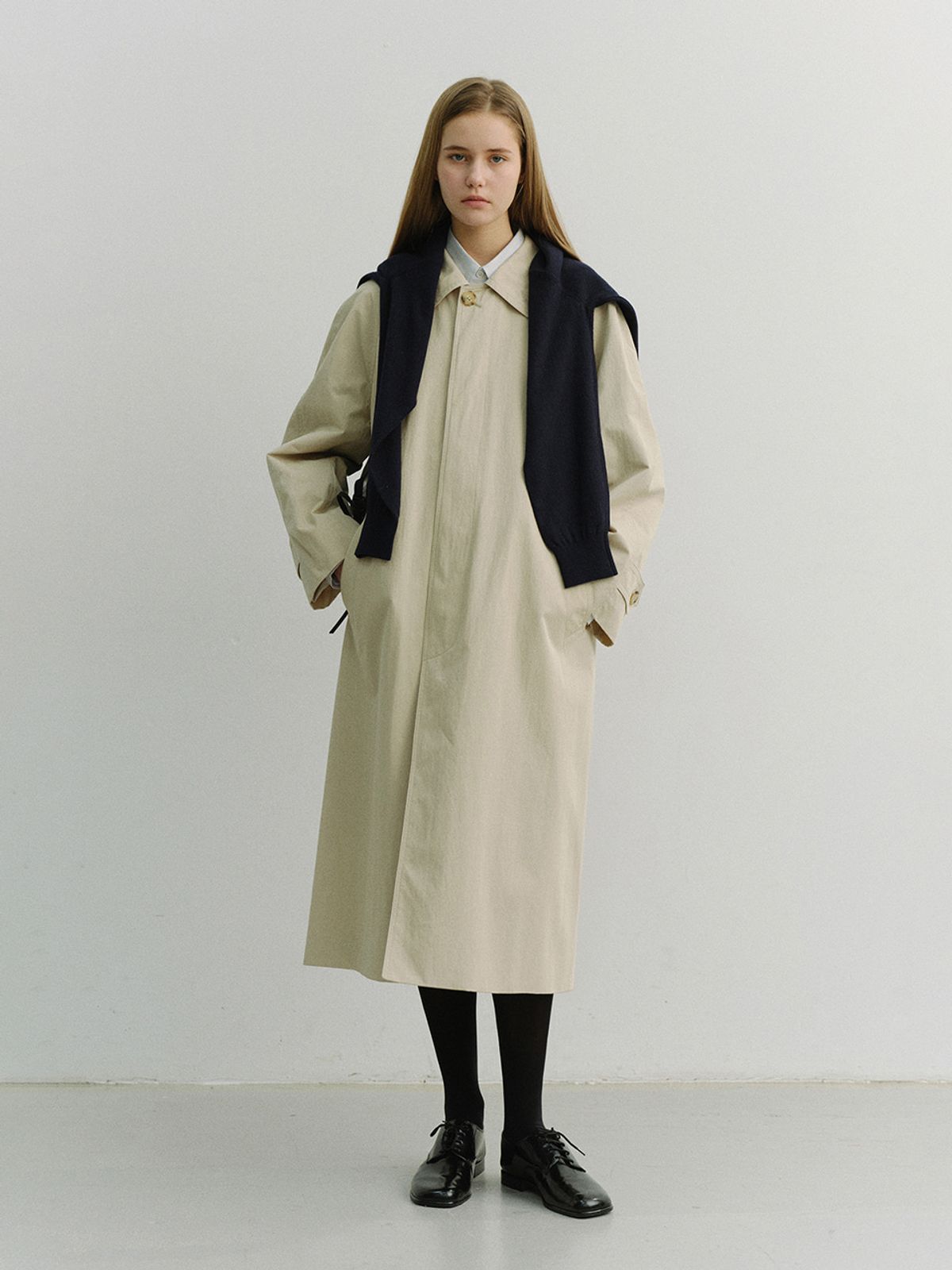 던스트(DUNST) UNISEX REFINED MAC COAT_UDTR6A101_BEIGE