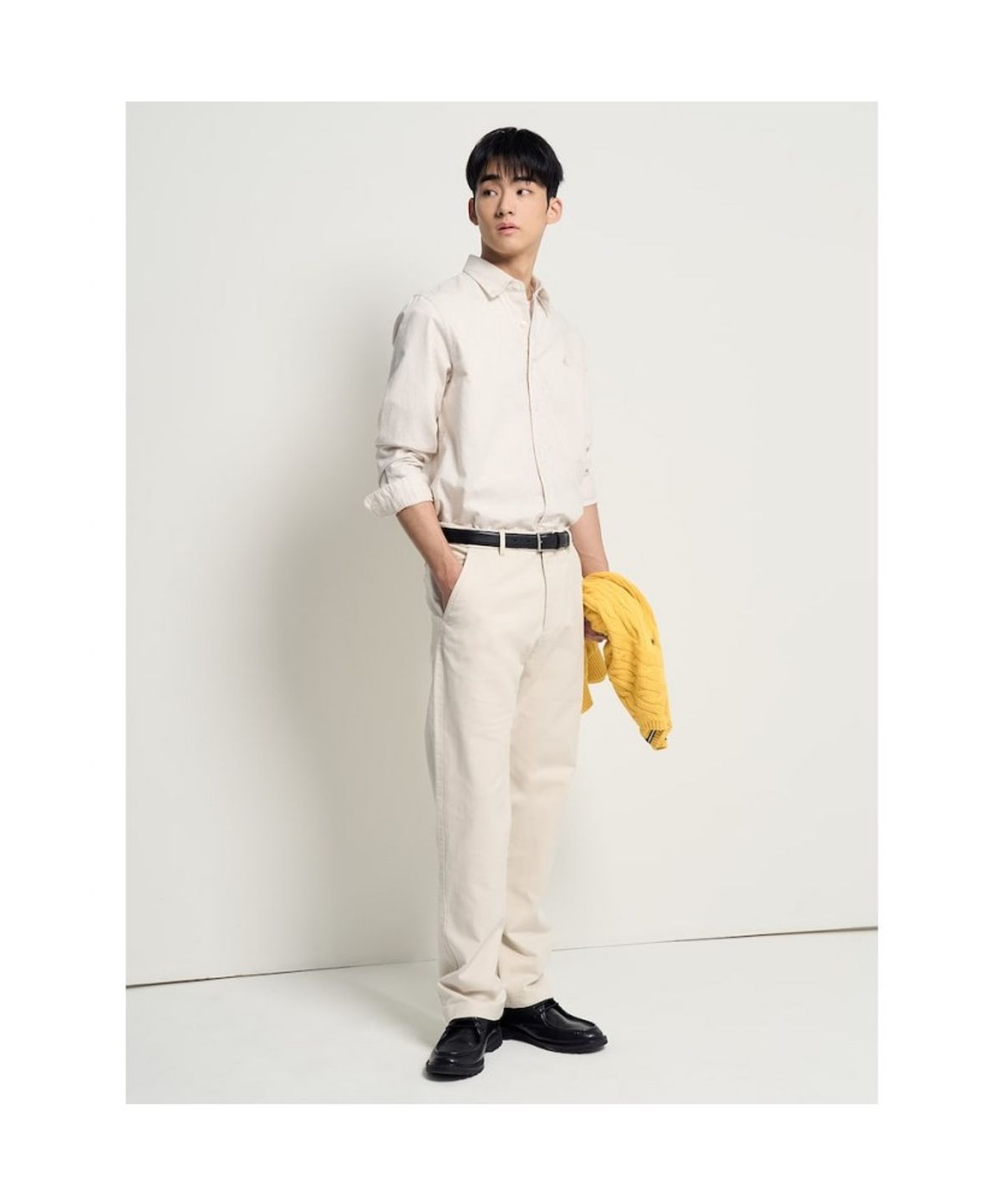 빈폴 멘(BEANPOLE MEN) 도비 텍스처 컴포트핏 치노 팬츠  아이보리