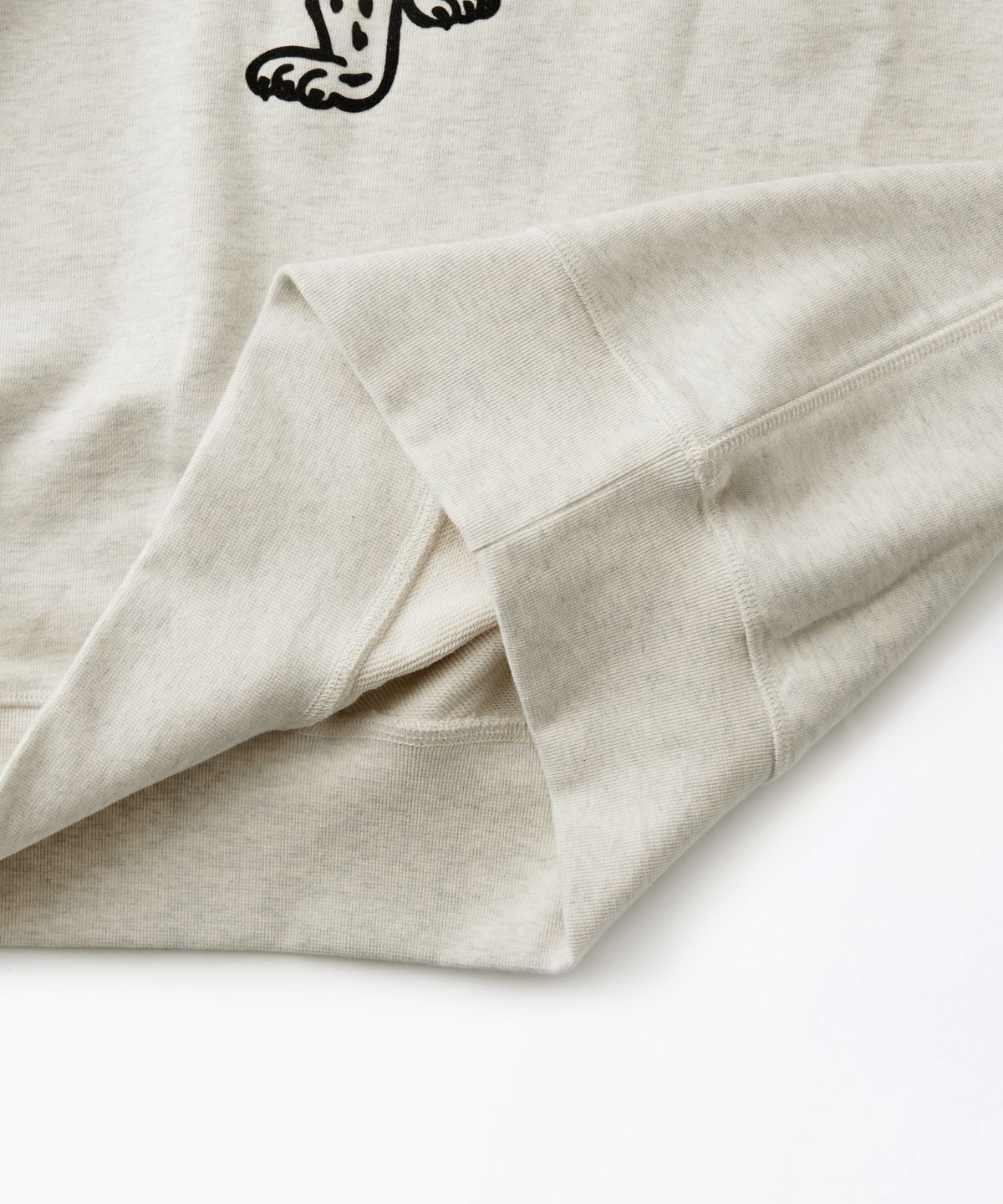 아웃스탠딩(OUTSTANDING) V.S.C SWEAT(COLUMBIA)_1%OATMEAL