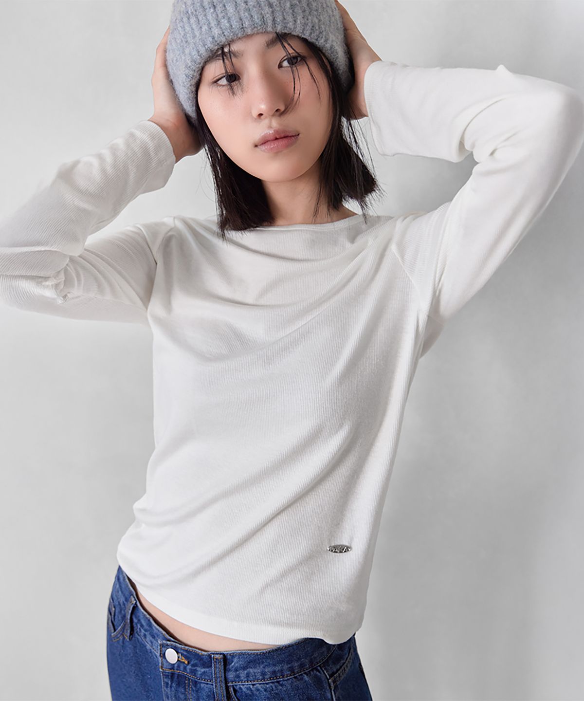 런던다다(LONDONDADA) TENCEL RIBBED PENDANT T-SHIRT, WHITE