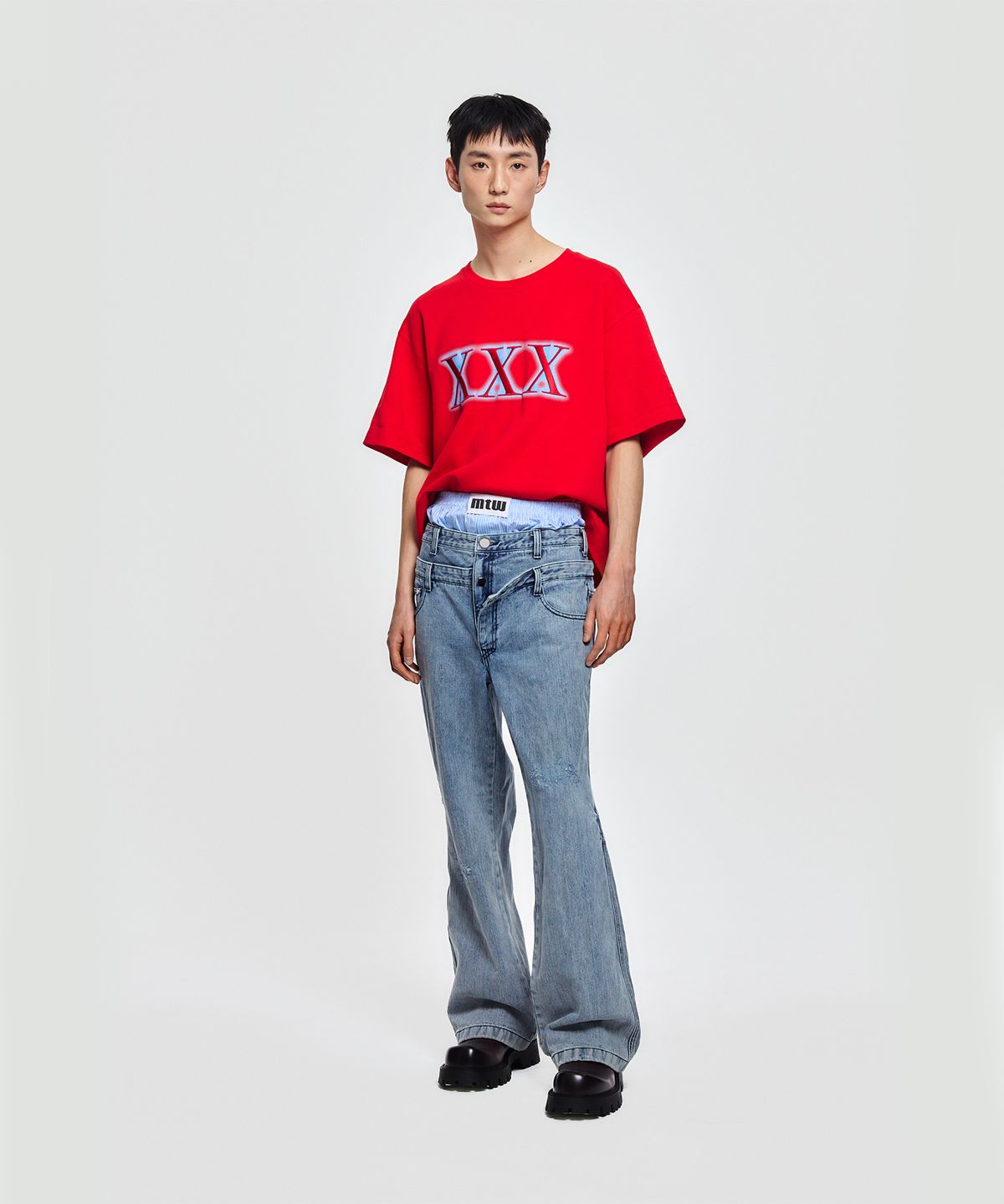엠티더블유(MTW) 와이드 크롭 아트웍 티셔츠