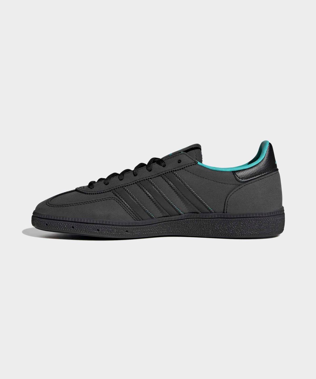아디다스(ADIDAS) 메르세데스 AMG F1 팀 핸드볼 스페지알 - 블랙 / KJ1195