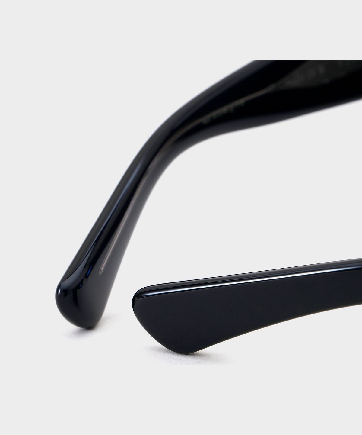 아킬라(AKILA) VEIL 2509 01 01 Black (Black)