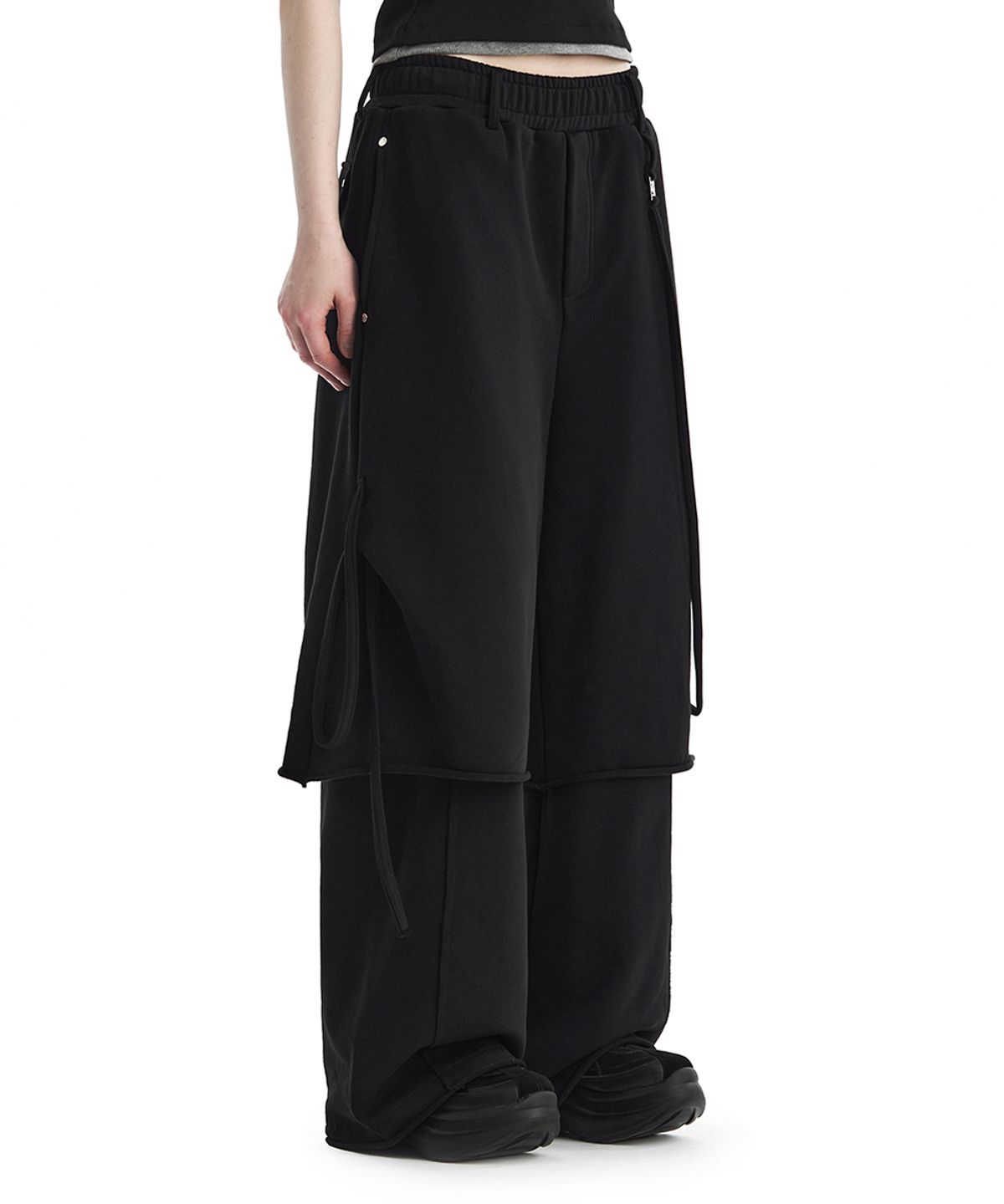 트리밍버드(TREEMINGBIRD) TMB Layered Strap Sweat Pants [ Black ]