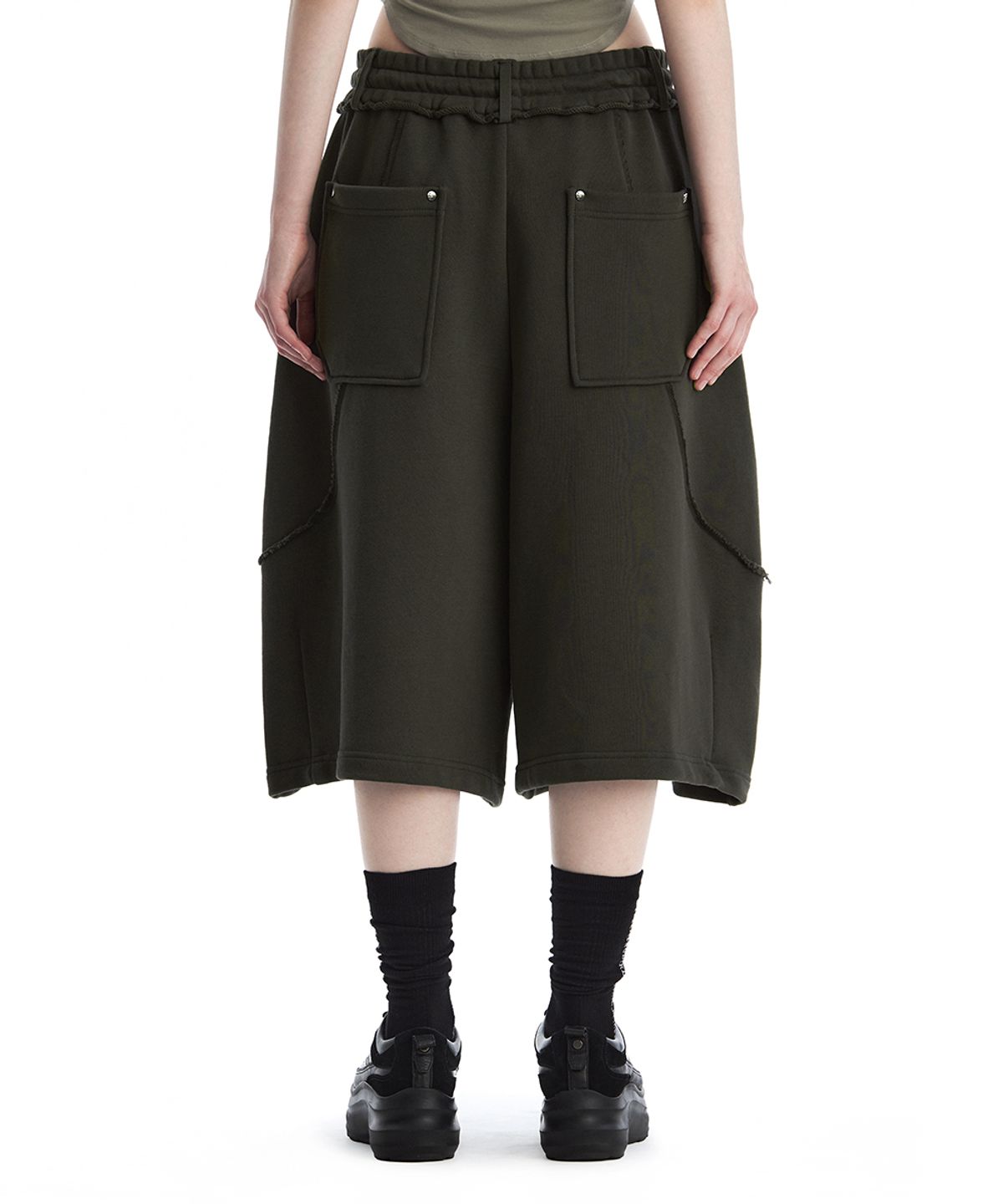 트리밍버드(TREEMINGBIRD) TMB Raw Cut Balloon Bermuda Set-Up Shorts [ Khaki ]