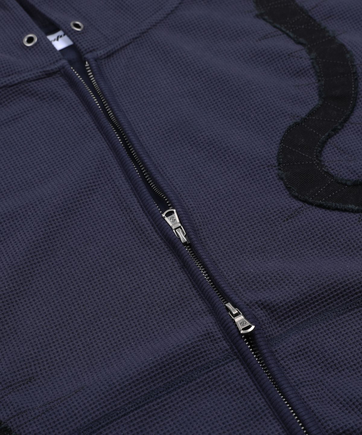 엑스톤즈(XTONZ) XTT151 플로우 아플리케 와플 후드 집업 (NAVY)