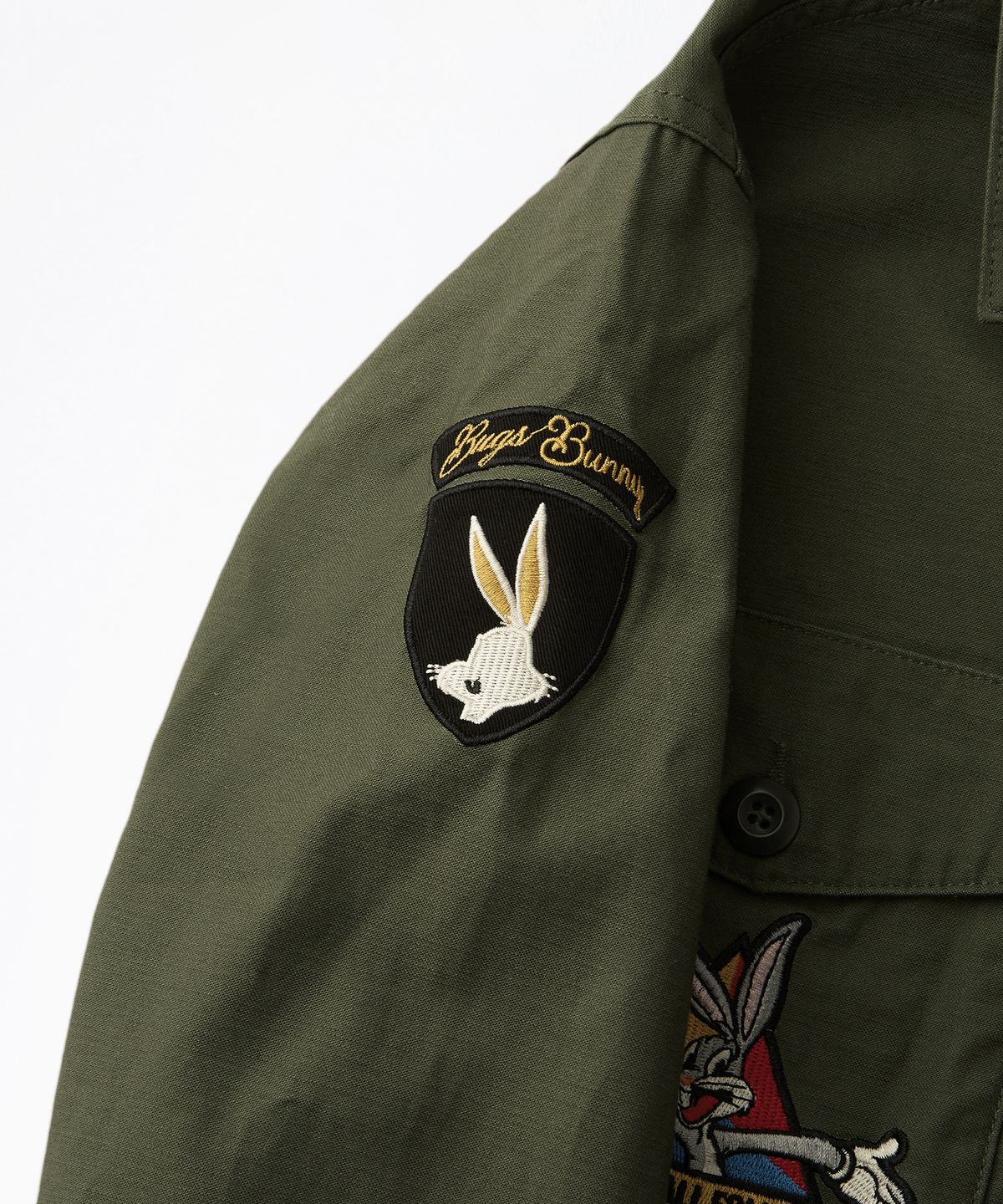 아웃스탠딩(OUTSTANDING) [LOONEY TUNES] WAPPEN FATIGUE SHIRT_OLIVE GREEN
