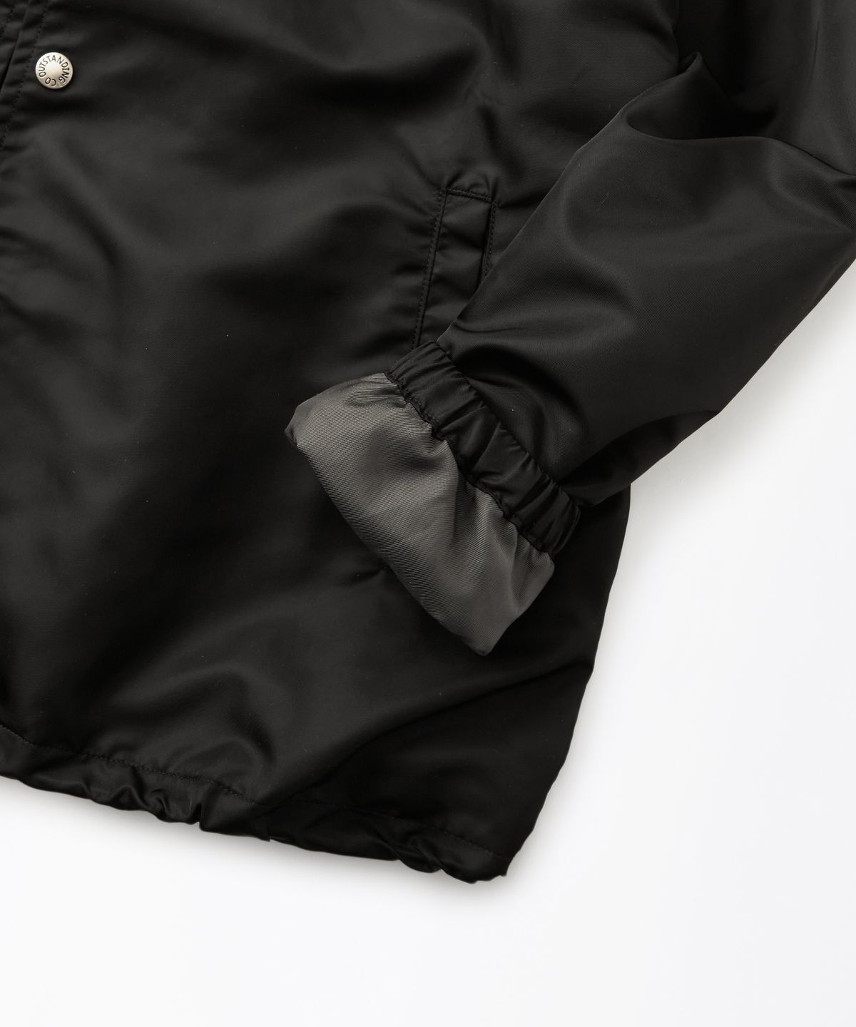 아웃스탠딩(OUTSTANDING) [LOONEY TUNES] WAPPEN COACH JACKET_BLACK