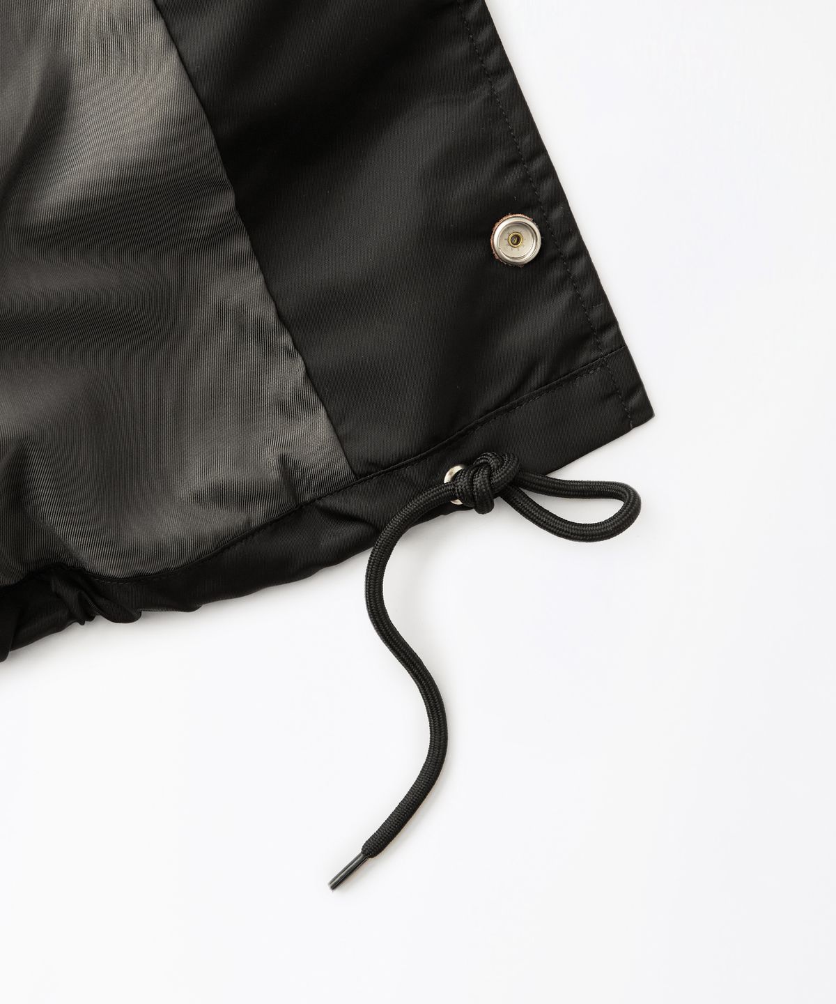 아웃스탠딩(OUTSTANDING) [LOONEY TUNES] WAPPEN COACH JACKET_BLACK