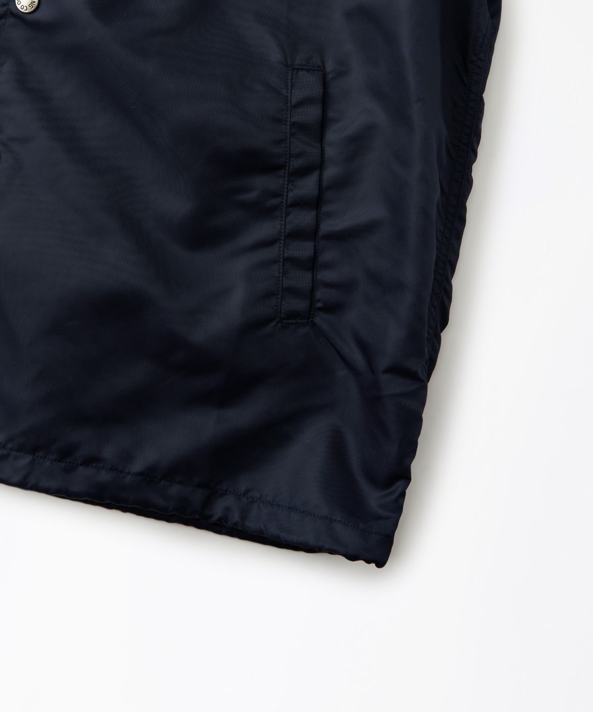 아웃스탠딩(OUTSTANDING) [LOONEY TUNES] WAPPEN COACH JACKET_NAVY
