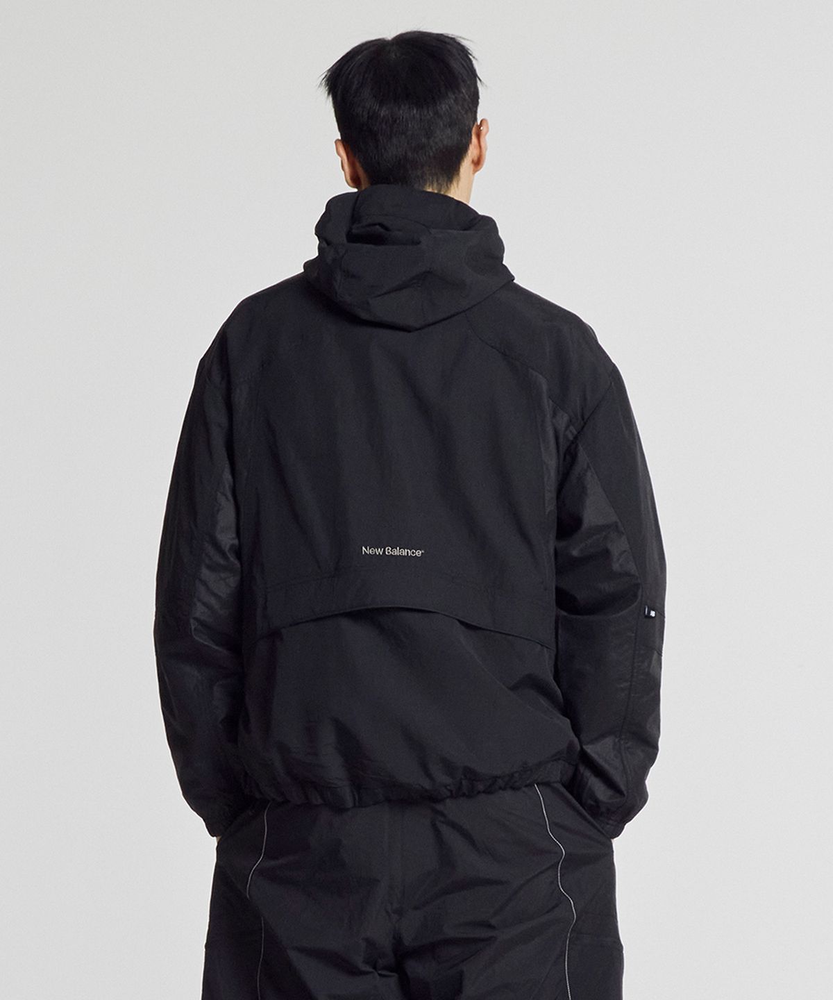 뉴발란스(NEW BALANCE) NBNAG21303 / UNI 740 Shifted 우븐 자켓 (BLACK)