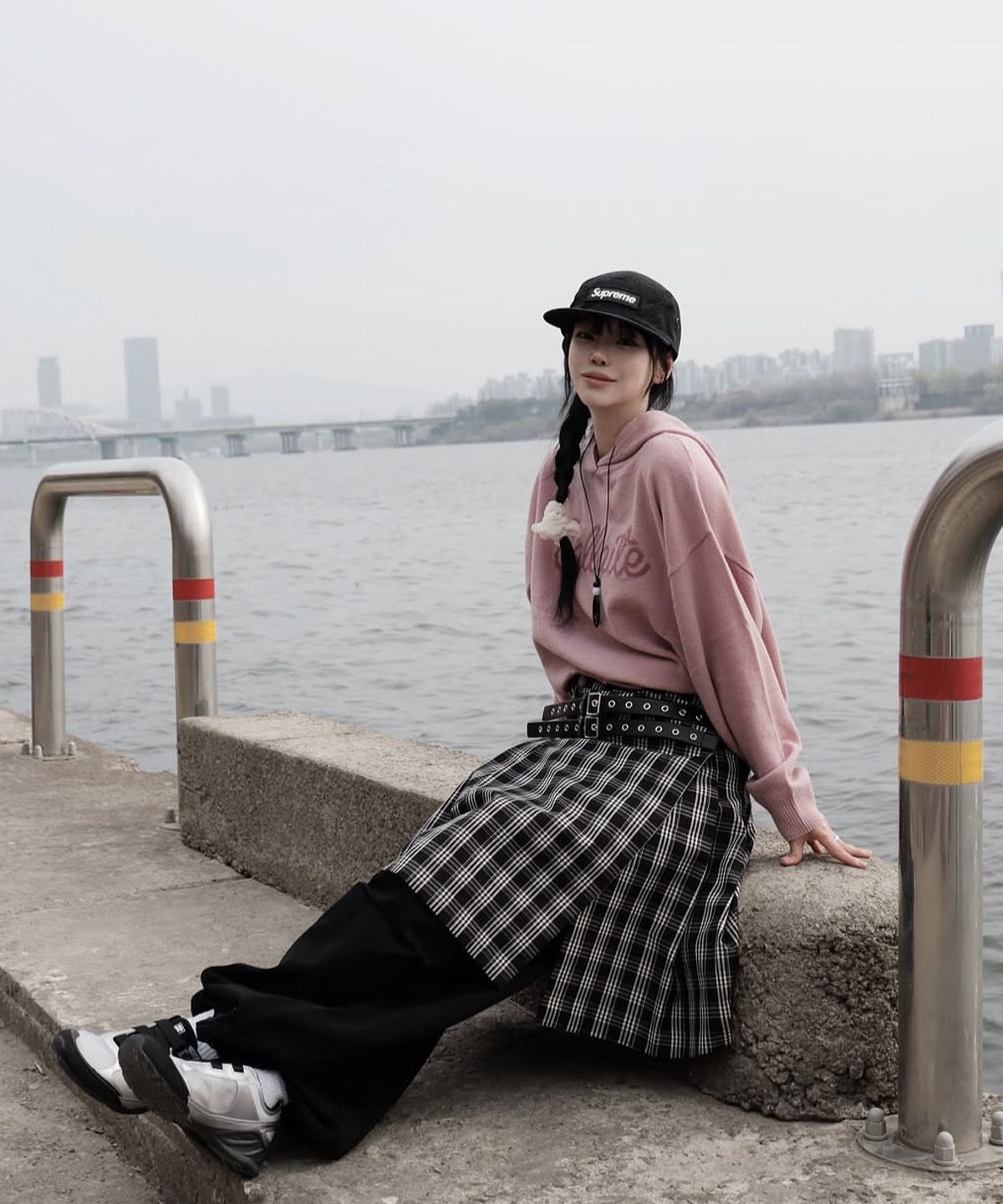 베테제(VETEZE) Karv Buckle Wrap Skirt (Black)