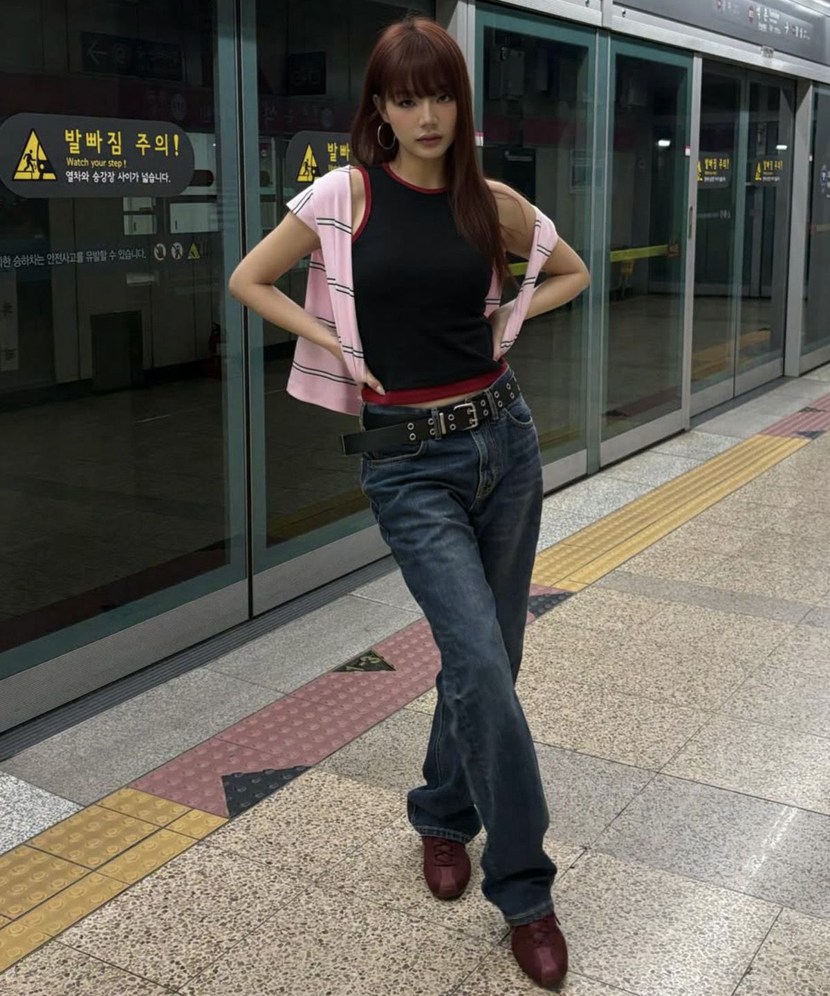 베테제(VETEZE) Slim Fit Layered Sleeveless (Black/R)