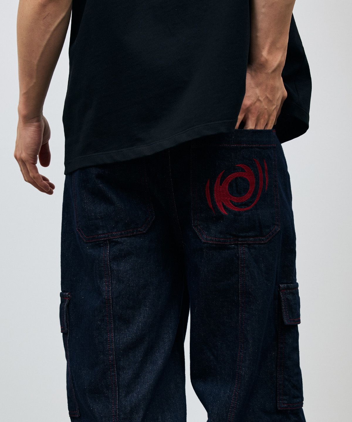 베테제(VETEZE) Red Stitch Indigo Cargo Denim Pants