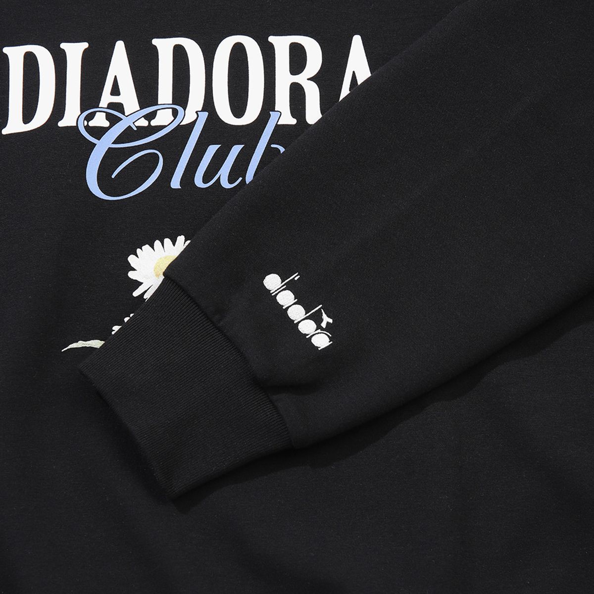 디아도라(diadora) 블루밍 맨투맨 우먼 블랙 BLACK