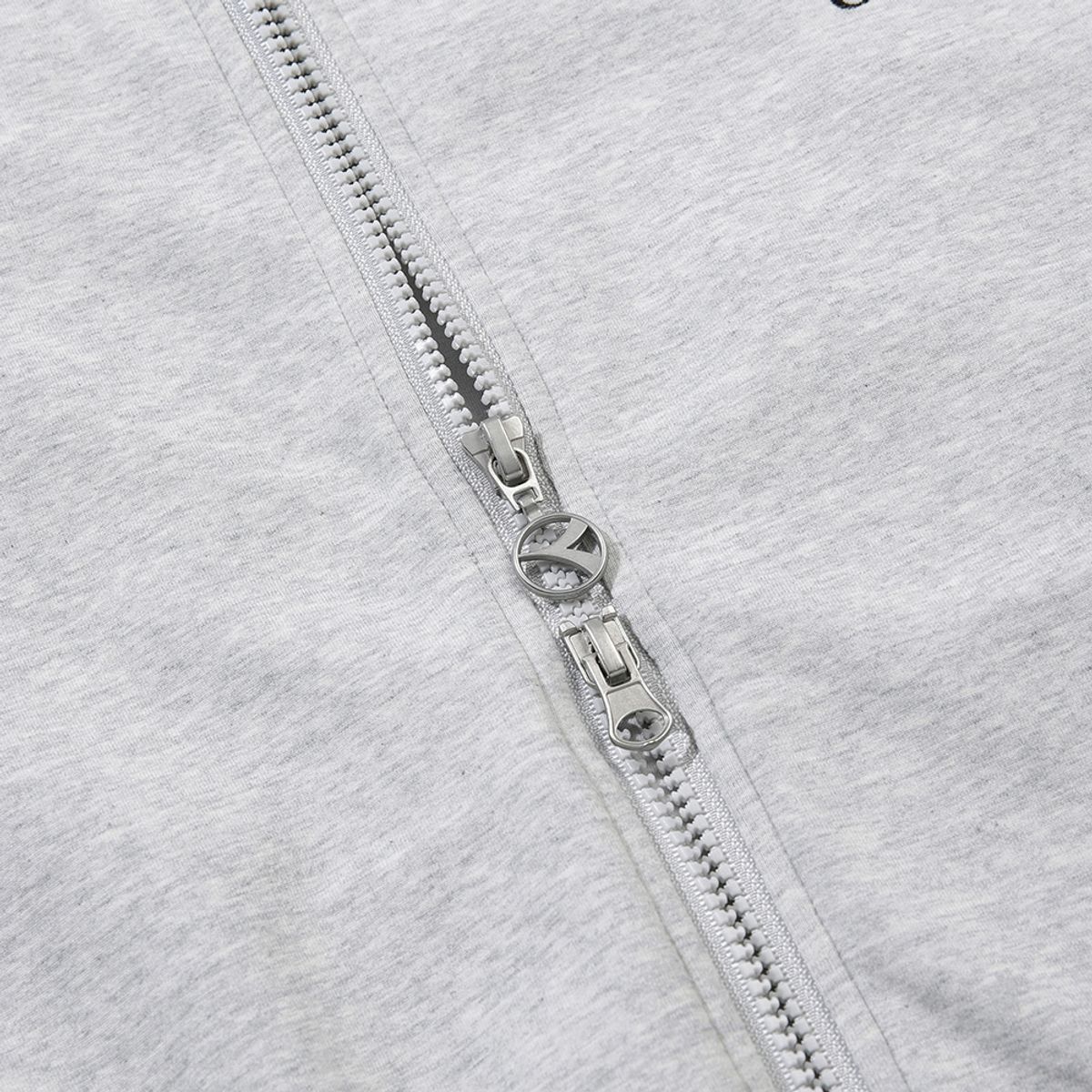 디아도라(diadora) 블루밍 벌룬 후드 자켓 우먼 멜란지그레이 MELANGE GREY