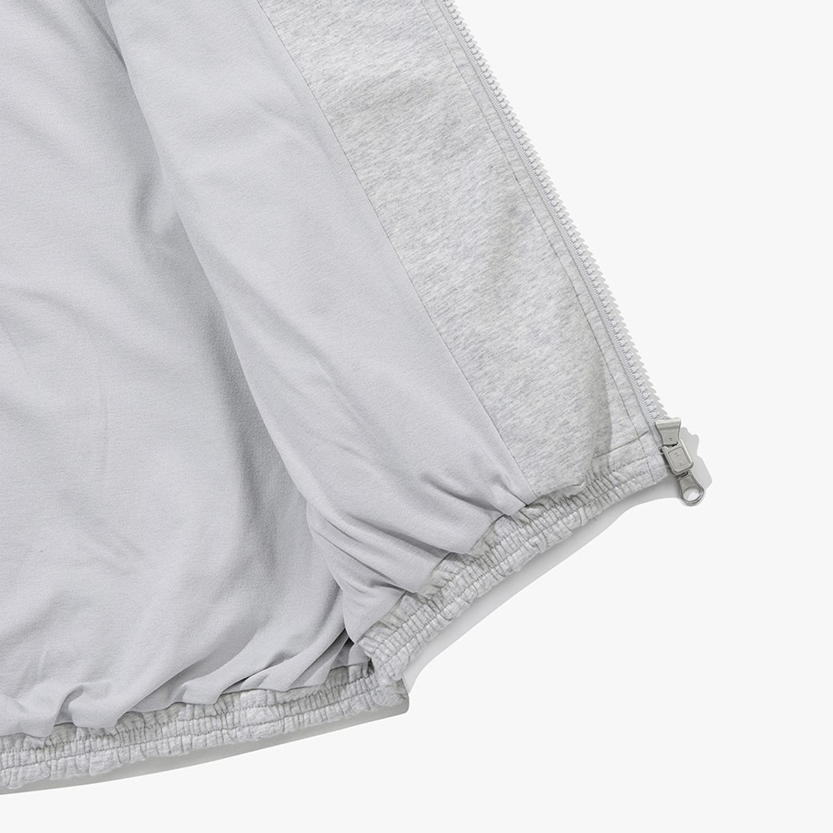 디아도라(diadora) 블루밍 벌룬 후드 자켓 우먼 멜란지그레이 MELANGE GREY