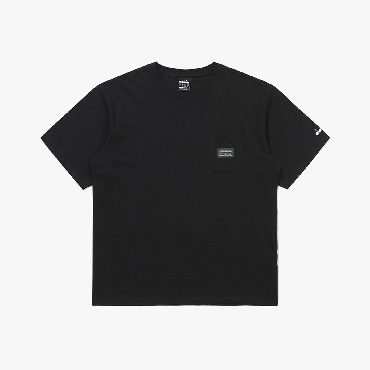디아도라(diadora) 심볼 와펜 반팔 티셔츠 블랙 BLACK