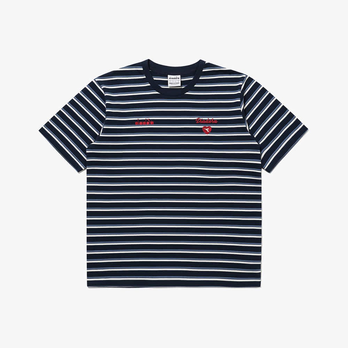 디아도라(diadora) 하트 로고 반팔 티셔츠 NAVY PATTERN