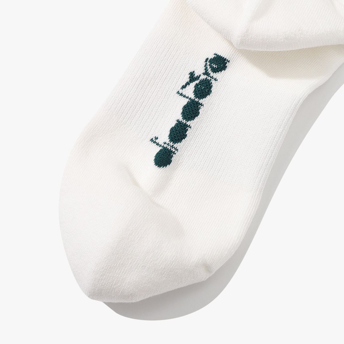 디아도라(diadora) 베이직 니삭스 화이트 WHITE