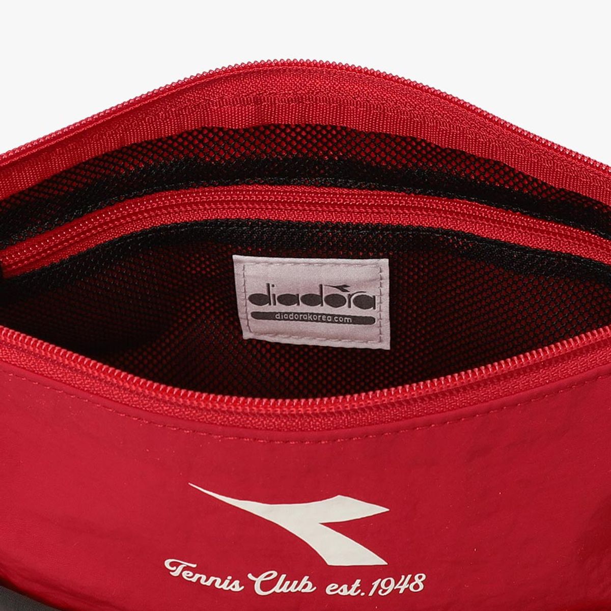 디아도라(diadora) 폴리모 나일론 미니백 레드 RED