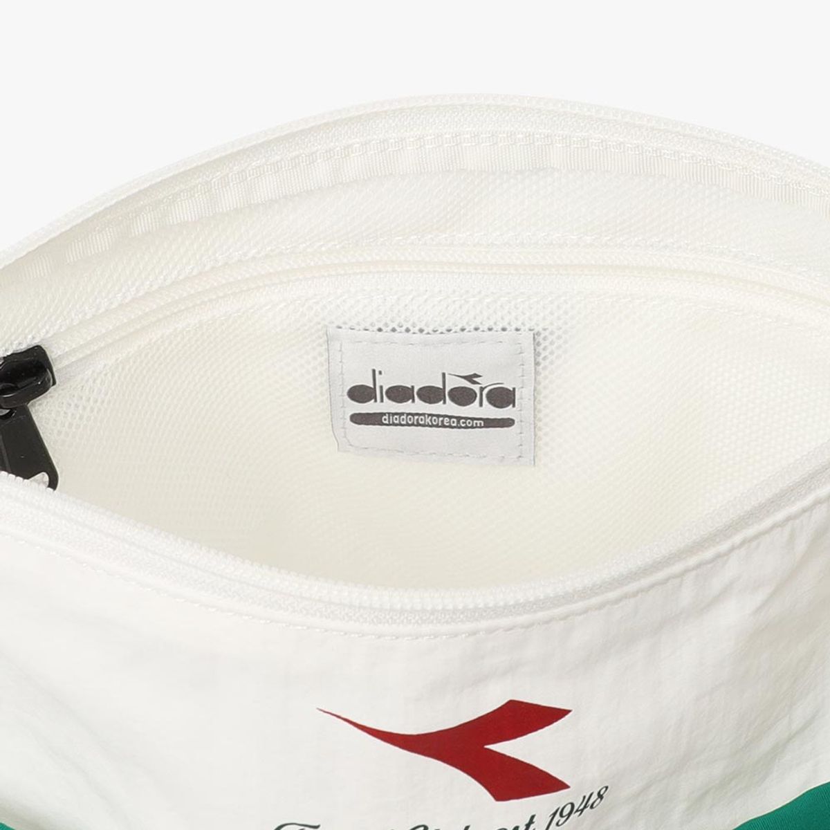 디아도라(diadora) 폴리모 나일론 미니백 화이트 WHITE