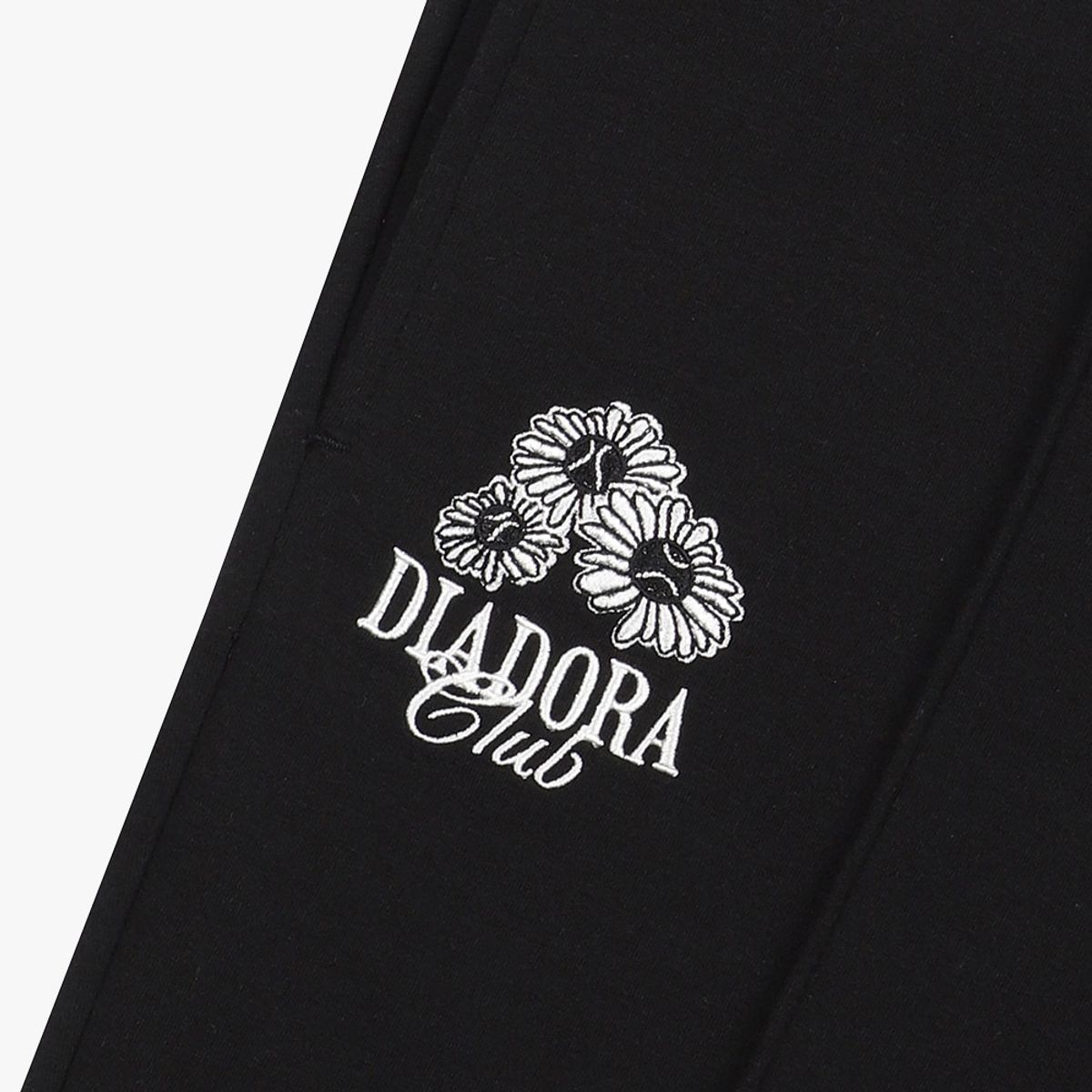 디아도라(diadora) 블루밍 부츠컷 팬츠 우먼 BLACK