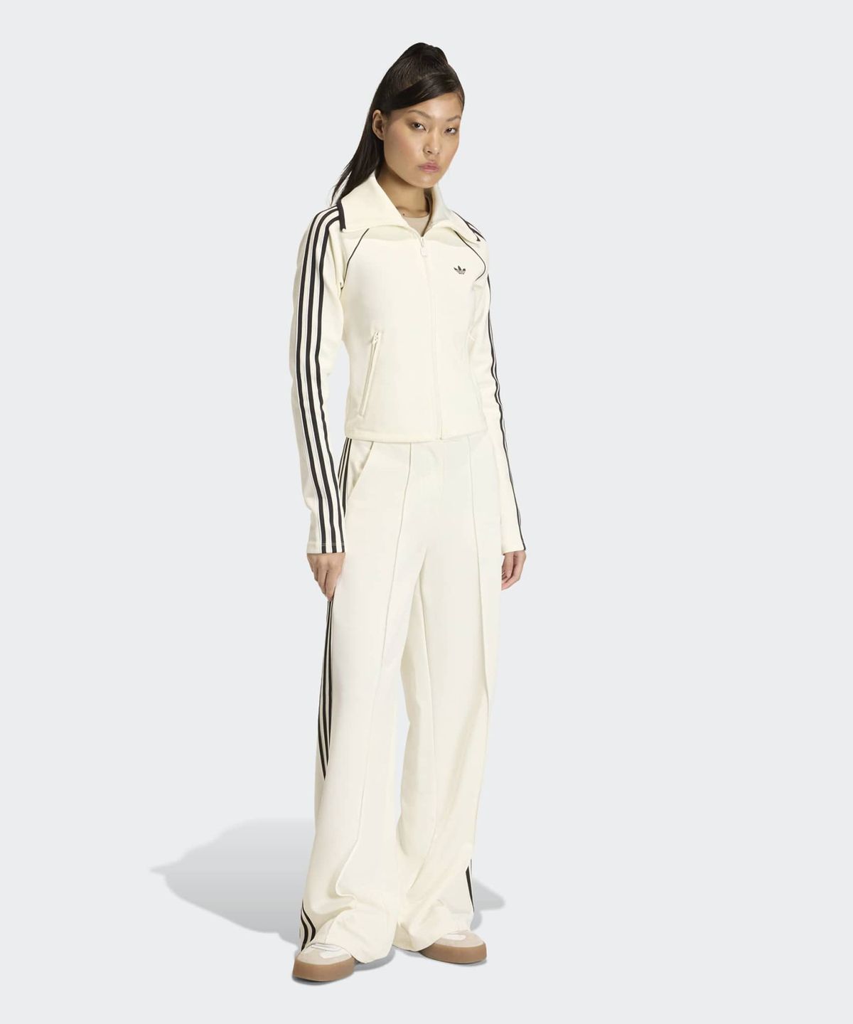 아디다스(ADIDAS) 슬림 핏 파이어버드 트랙탑 - 화이트 / KD2965
