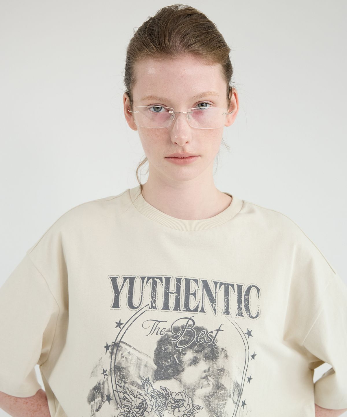 유센틱(YUTHENTIC) ANGEL VTG 티셔츠 크림 AW5ME4399A