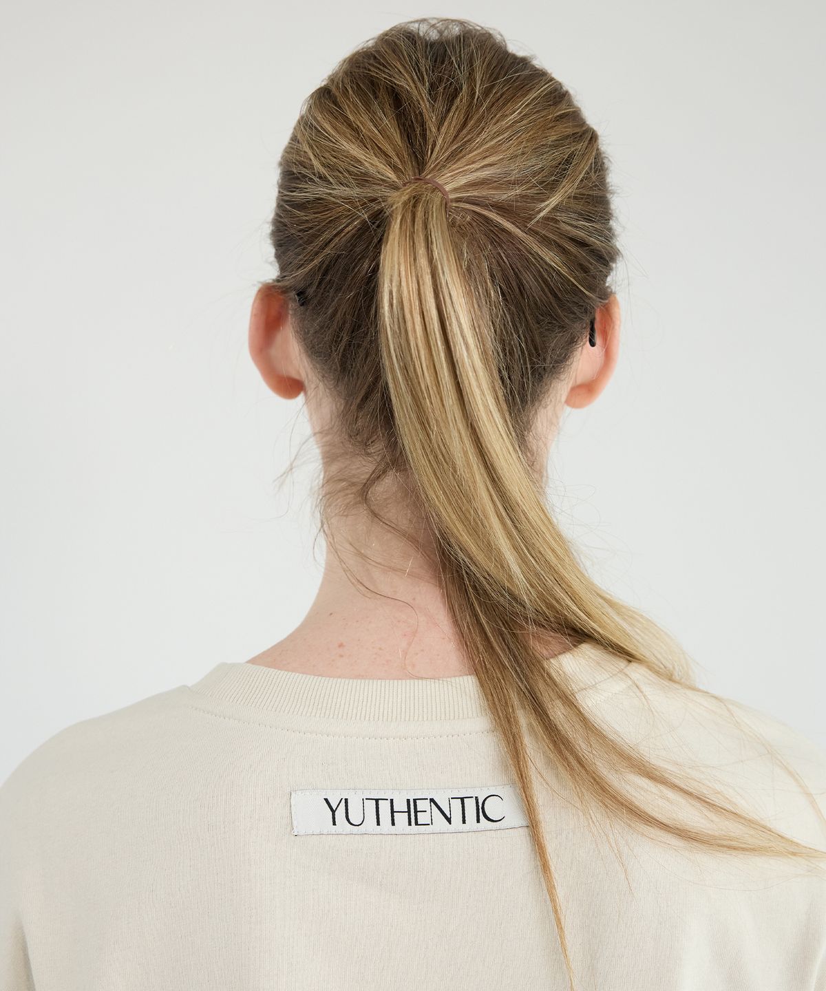 유센틱(YUTHENTIC) ANGEL VTG 티셔츠 크림 AW5ME4399A