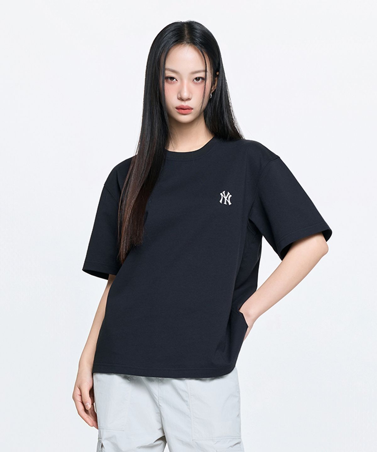엠엘비(MLB) 베이직 헤비웨이트 오버핏 반팔 티셔츠 NY (Black)