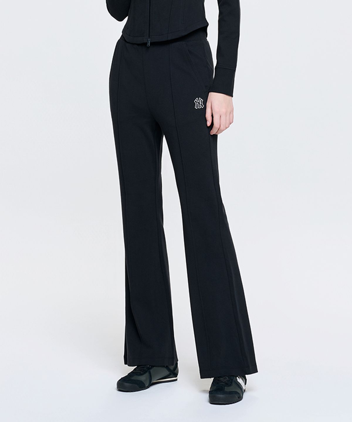 엠엘비(MLB) 여성 베이직 스몰로고 플레어 팬츠 NY (Black)