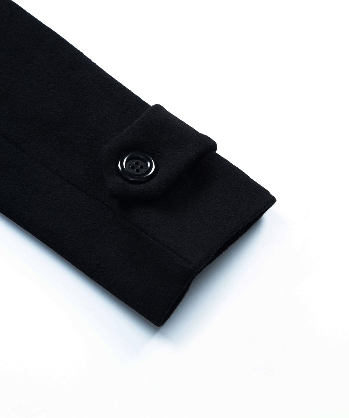 애즈온(ASON) FOY BUTTON SHORT COAT / BLACK